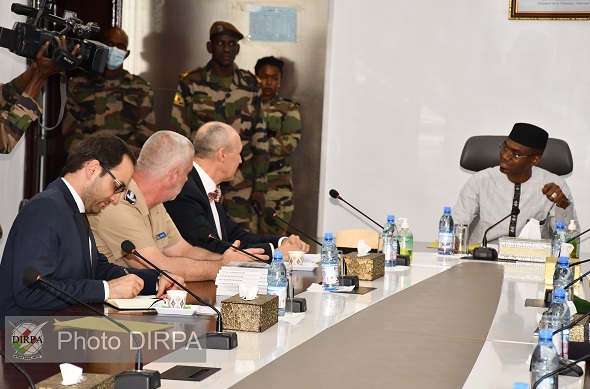 MDAC : Le Colonel Sadio CAMARA reçoit l’Ambassadeur de la République Fédérale d’Allemagne au Mali