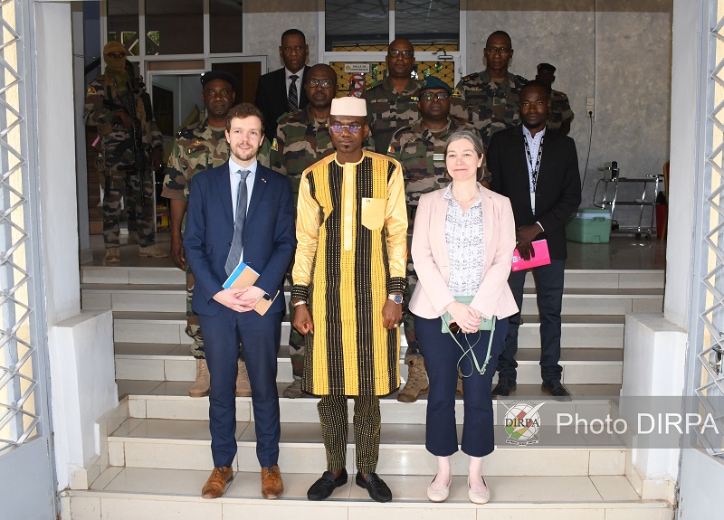 Coopération : Le ministre de la Défense et des Anciens Combattants reçoit l’Ambassadeur de la Grande Bretagne au Mali