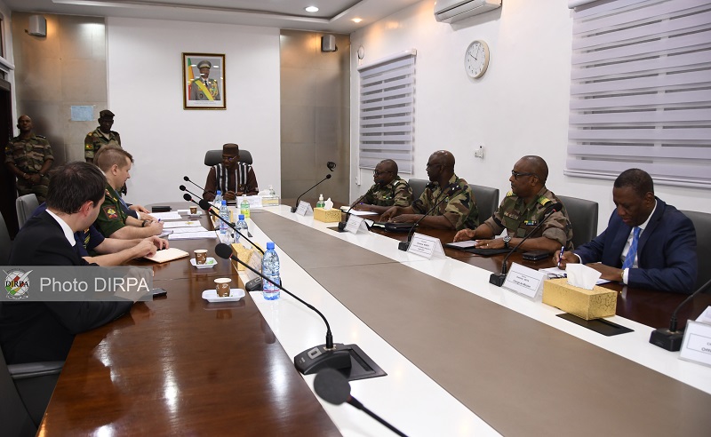 MDAC : Le ministre de la Défense et des Anciens Combattants reçoit l’Ambassadeur de la Russie au Mali