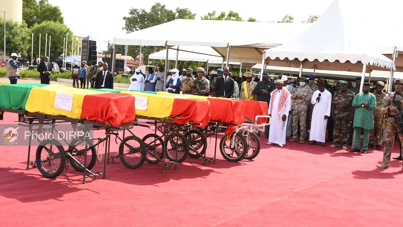 Kati : La nation malienne rend hommage aux quatre victimes de la mission des œuvres sociales de la présidence