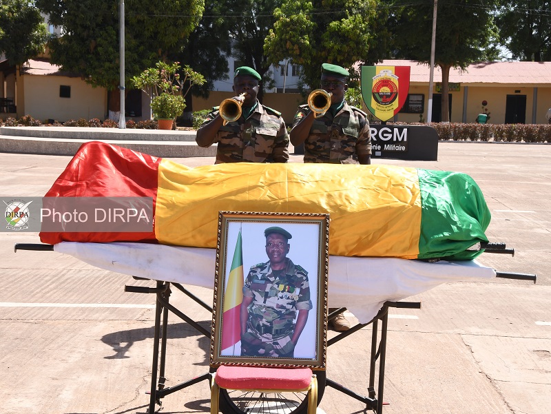Obsèques du Colonel-major Sériba Doumbia :  L’Armée rend un hommage mérité à l’Officier supérieur