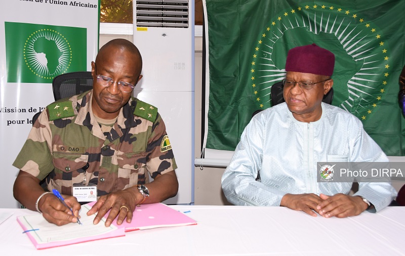 Coopération : Signature d’un mémorandum d'entente entre l'Ecole de Guerre du Mali et la MISAHEL