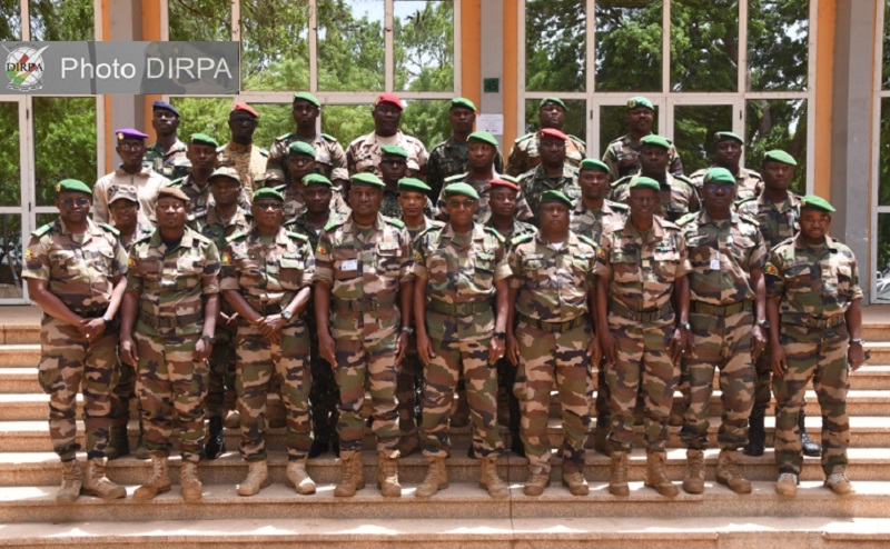 Koulikoro : Le CEMGA partage sa vision avec les stagiaires de la 35ème promotion de l’Ecole Nationale d’Etat-major