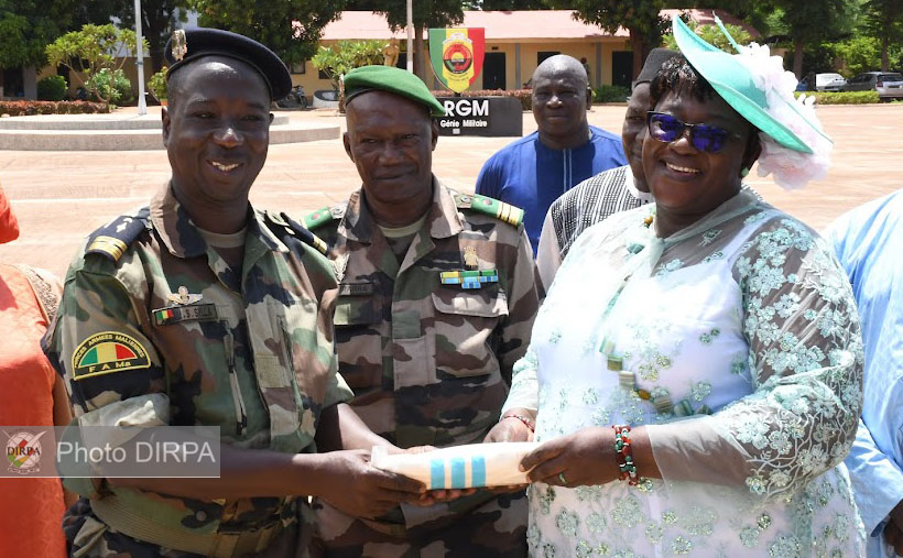 34ème Régiment du Génie Militaire : Remise de matériels sanitaires aux FAMa