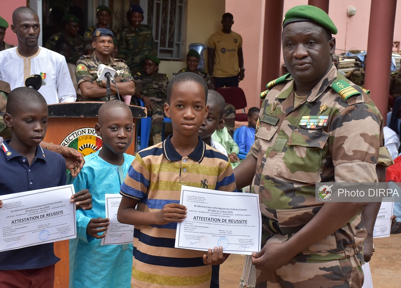 DSSA : Des enfants et orphelins des militaires formés en informatique et en robotique