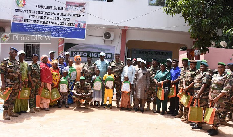 DSSA : Remise de don aux orphelins des militaires et paramilitaires