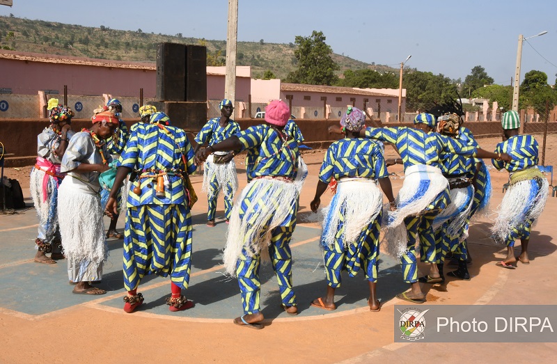 L’Association SIGUI-DJA rend hommage au Ministre de la Défense et des Anciens Combattants