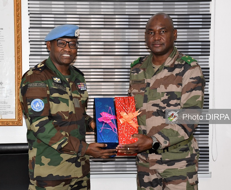 EMGA : Le Chef d’Etat-major Général des Armées reçoit le Commandant de la Force de la MINUSMA