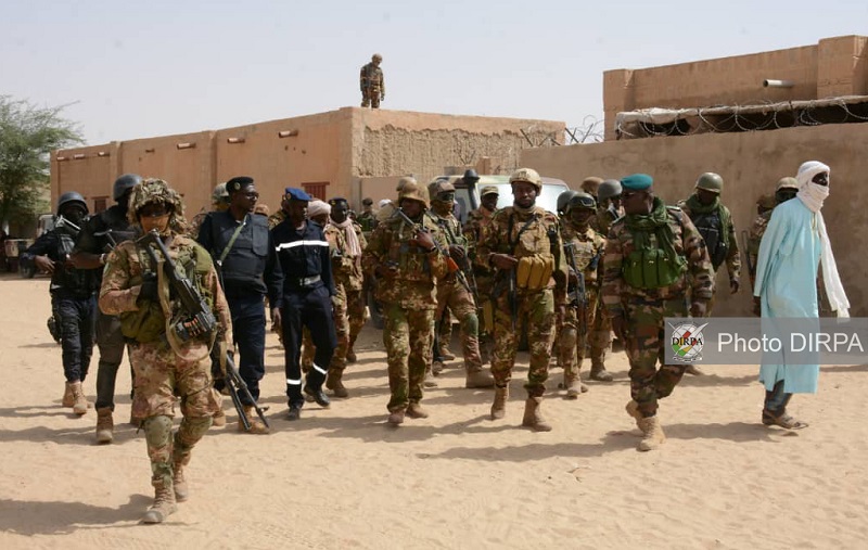 Ber : Visite de terrain du Commandant du Secteur 3 de l’Opération Maliko.