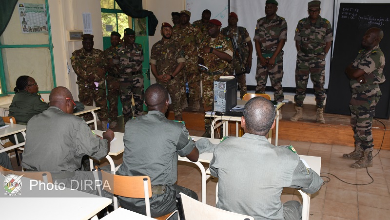 Koulikoro : Le Chef d’État-major Général Adjoint des Armées à l’Ecole d'Application des Officiers (EAO)