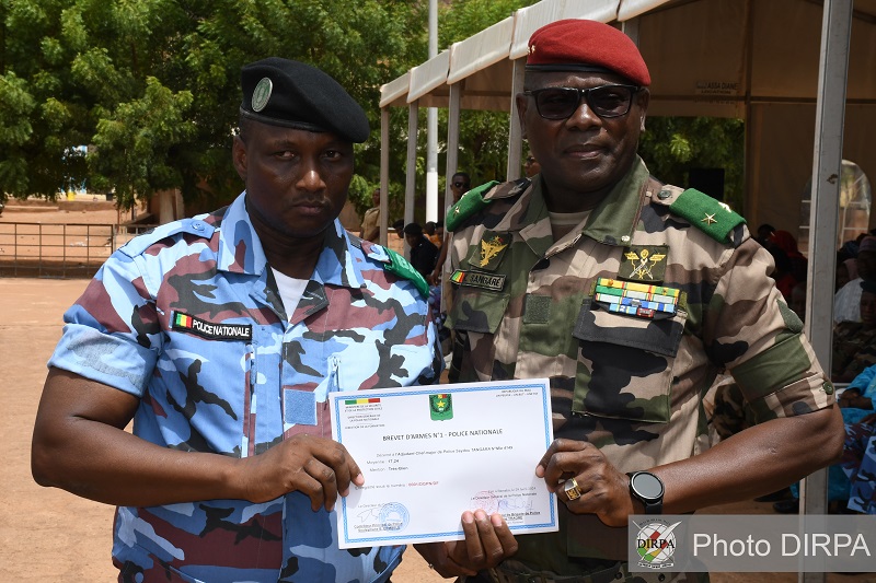 Formation brevet d'Arme N°1 : La première promotion militaire de Police reçoit le précieux sésame