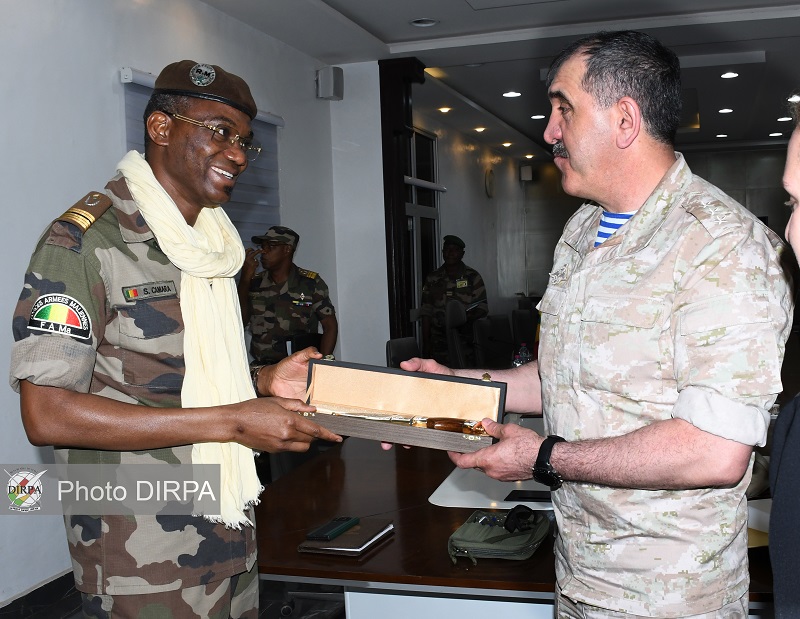Coopération Mali-Russie: Le Vice-Ministre de la Défense russe chez le colonel Sadio Camara