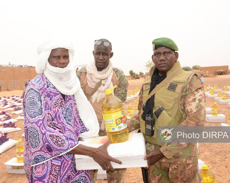 Tessit : Les FAMa portent assistance aux populations civiles