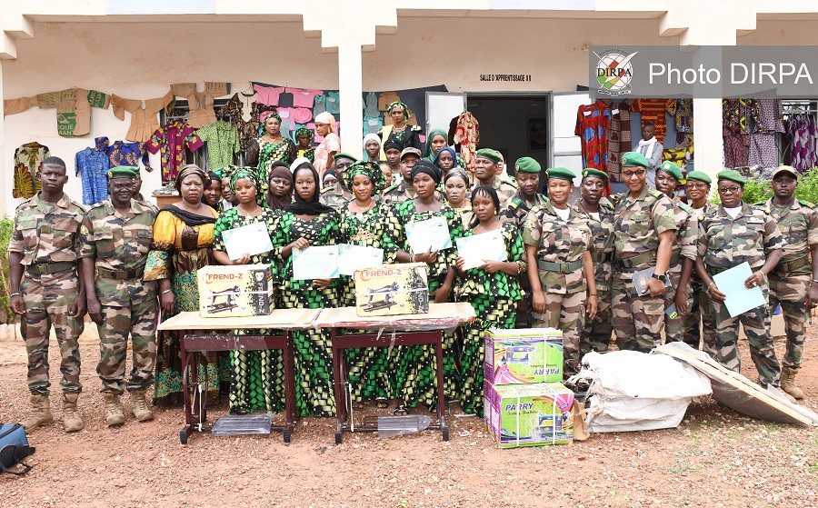Fin de formation de la 2ème promotion en coupe et couture au Camp Soundiata KEITA de Kati.