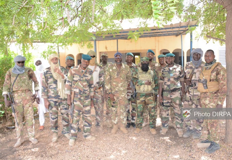 Ansongo : Le COM- Secteur I de l'opération MALIKO réconforte le moral de la troupe sur le terrain