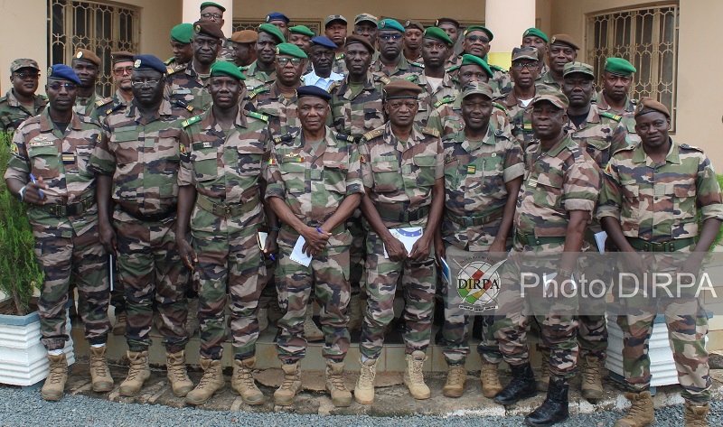 Visite : La cinquième promotion du certificat d’Etat-Major de Koulikoro au musée des Armées.