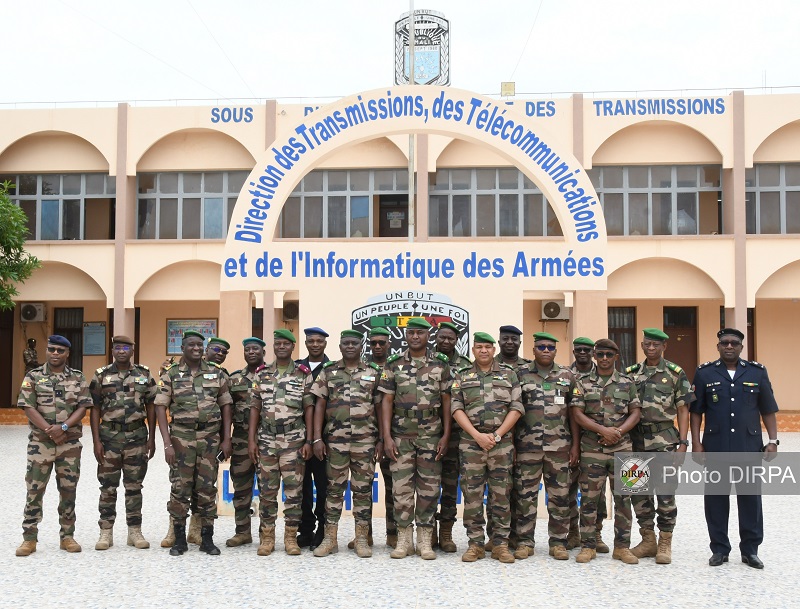 REUNION DE COMMANDEMENT : LA DTTIA RECOIT LES CEM ET LES DIRECTEURS DE SERVICE.