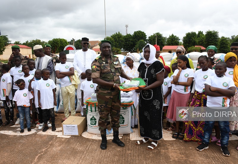 DSSA : Remise de don aux orphelins des militaires et paramilitaires