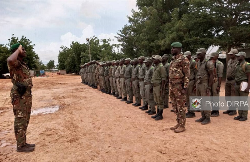Tombouctou : le chef d’état-major de la 5ème région militaire visite les centres des formations classiques BA1, BA2, CAT1 et CAT2.