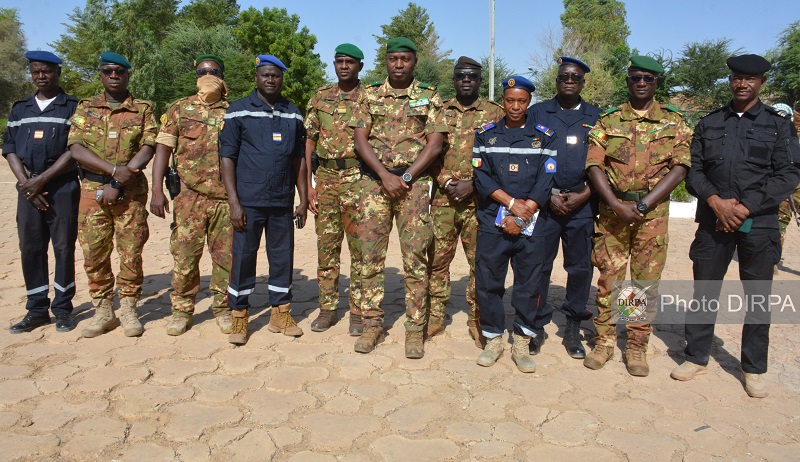 Tombouctou : fin de formation classique de brevet d’armes n⁰ 1 et 2.