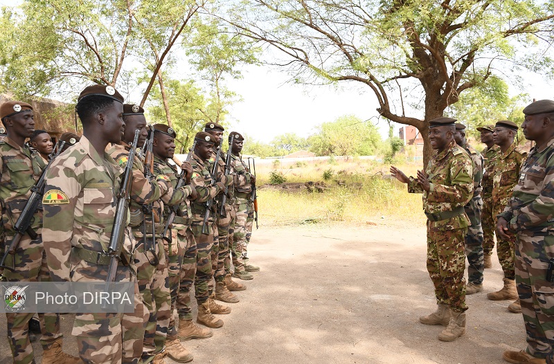 KANGABA-KOUREMALE : Le Chef d'Etat-major Adjoint de la Garde Nationale au plus près des hommes.