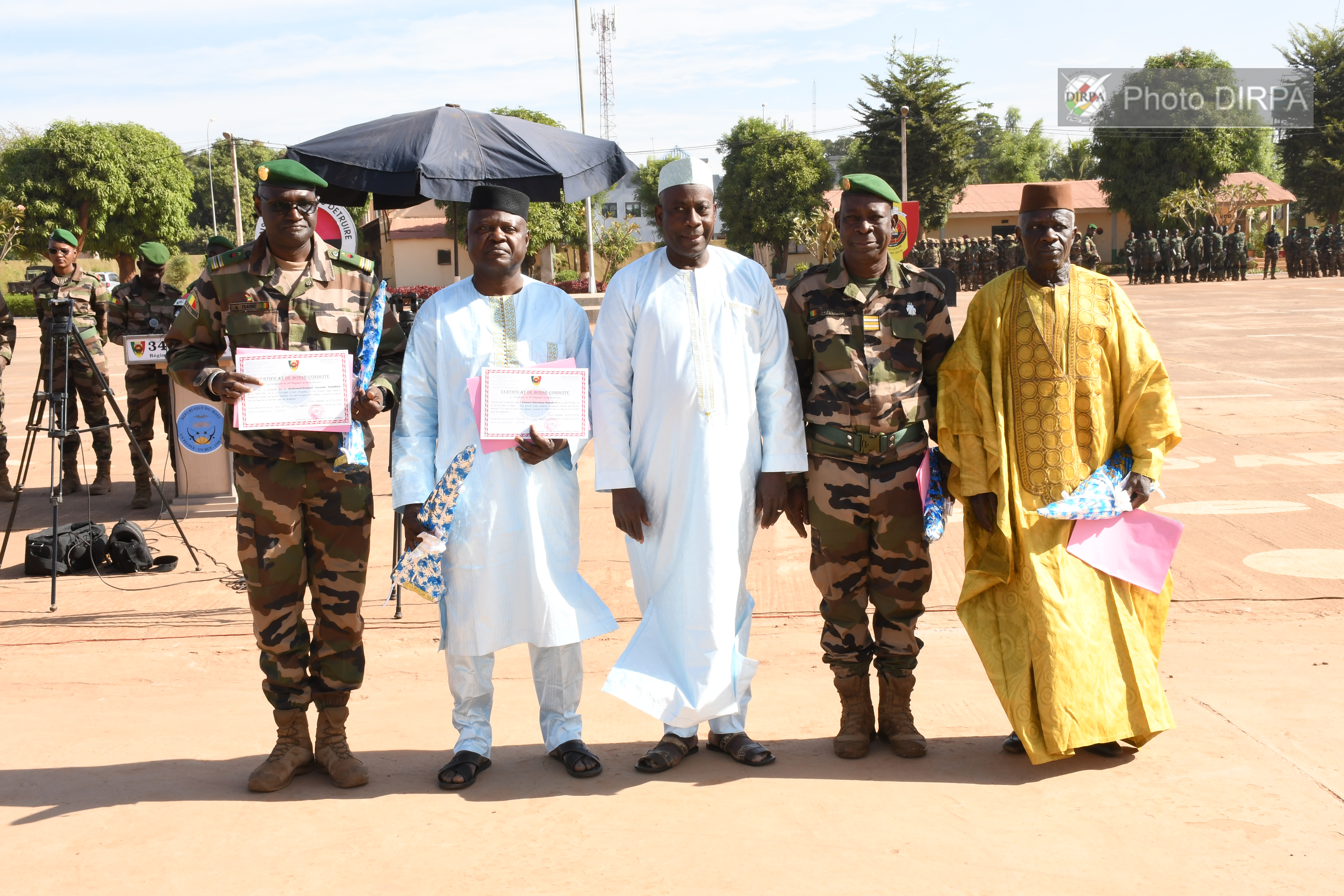 34ème Régiment du Génie Militaire : Des hommes dévoués honorés lors de la traditionnelle cérémonie aux couleurs.