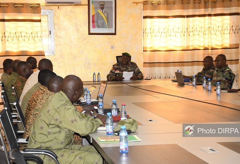 DTTIA : Les techniciens de transmission de l'AES en réunion au Mali