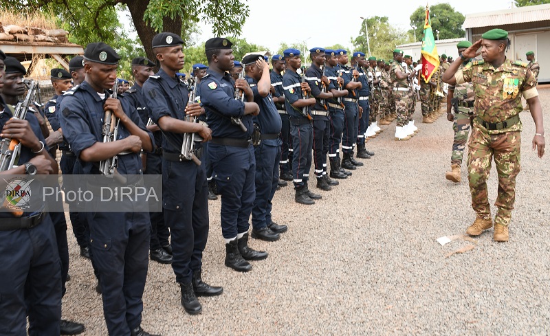 Prise de Commandement au Poste de Commandement Inter Armées du Théâtre-Sud de l'Opération ''dugu kolo ko'' : une transition stratégique