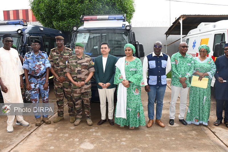 MSPC : TOPAZ MULTI-INDUSTRIE SA remet 12 ambulances aux autorités