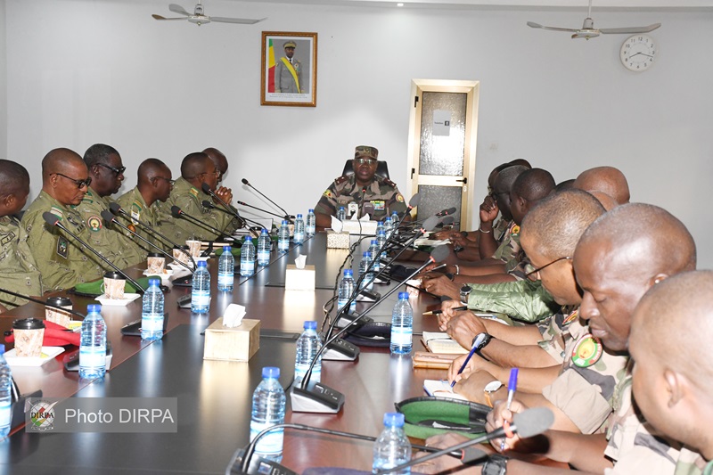 COOPÉRATION MILITAIRE AES : les auditeurs de l'École de Guerre du Niger reçus par les plus hautes autorités militaires maliennes