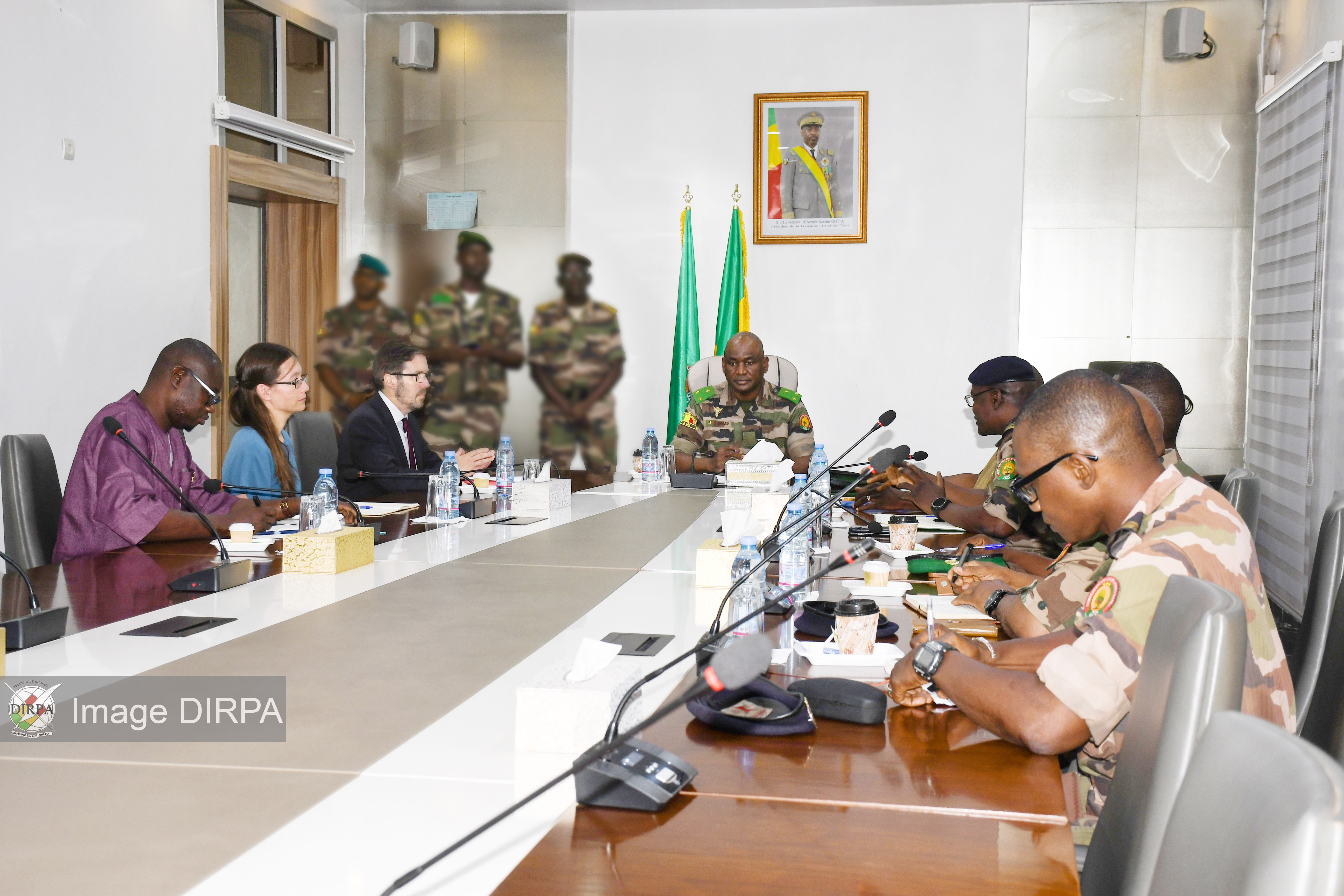 COOPERATION : le Ministre délégué reçoit en audience l’ambassadeur du Royaume-Uni au Mali