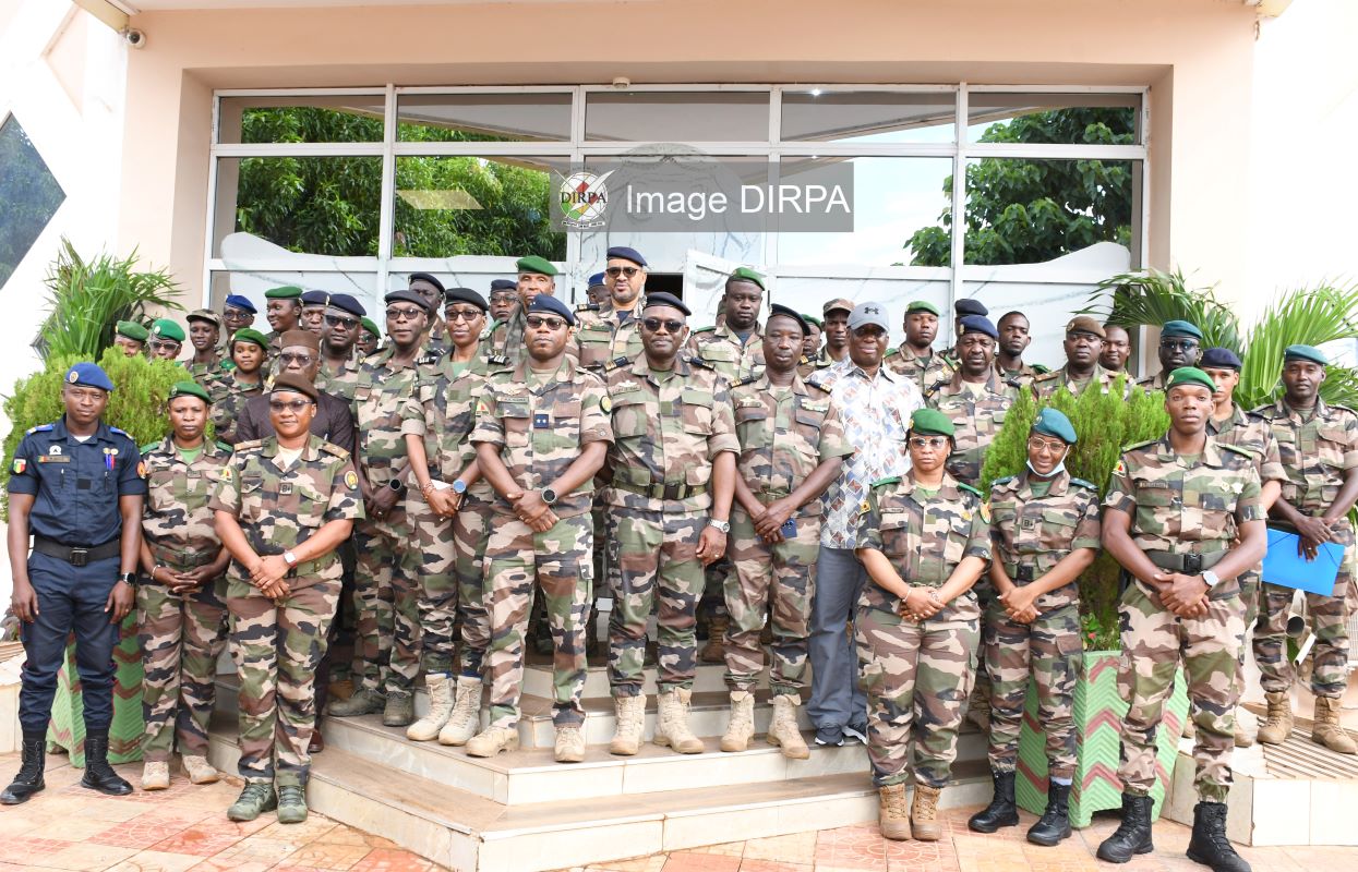 DIRPA : une session de formation à la maîtrise des cérémonies militaires au profit des Etats-Majors et Directions de Services