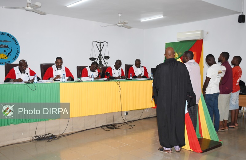 TRIBUNAL MILITAIRE DE BAMAKO : une affaire de vol d’armes examinée par la Chambre criminelle